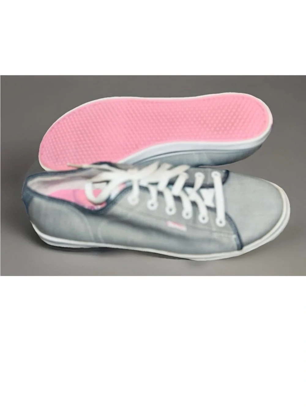 Vans Women's 11 Gray Canvas Lace Up Sneakers Pink Sole Low Top Atwood Skater Sho